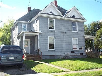 2nd image of 221 Franklin St