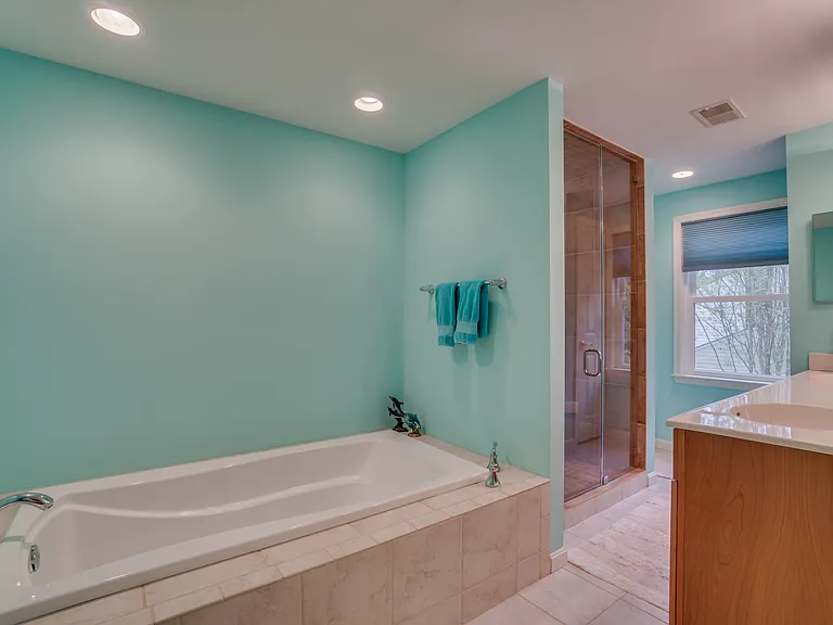 12601 Bayou Dr — Photo 12