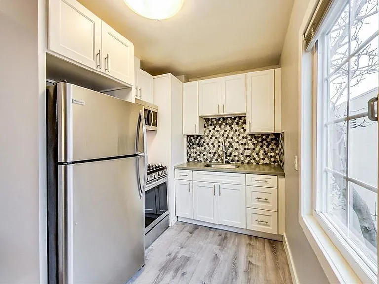 1441 University Ave #2 — Photo 5