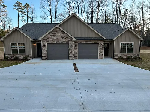 728 Jonas Cir Photo 1