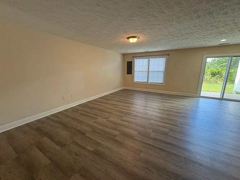 730 Twisted Oak Dr NW — Photo 8