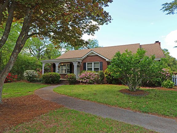 2nd image of 2159 New Holland Rd