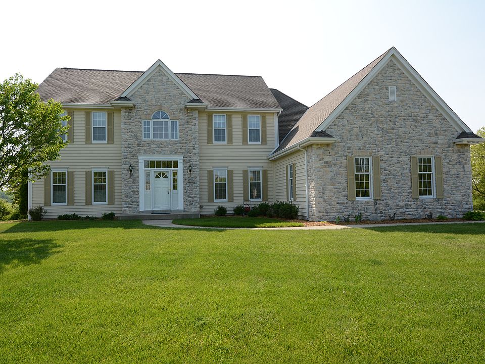 1st image of W135N6445 Lakewood Ct