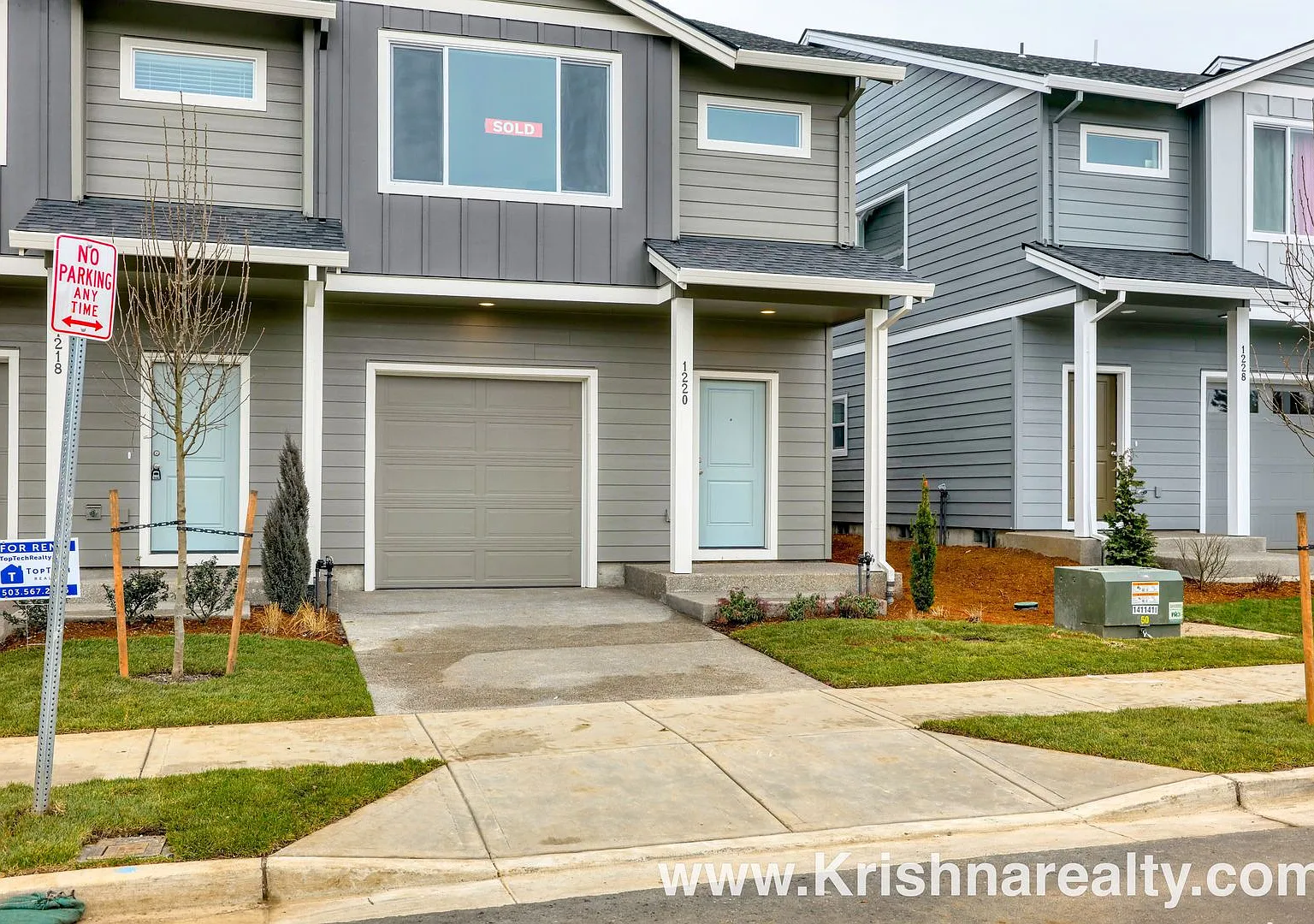 Beautiful Modern 2021 Built | 3bd| 2.5 Ba | Townhome In Laurel Woods Community! — Photo 2