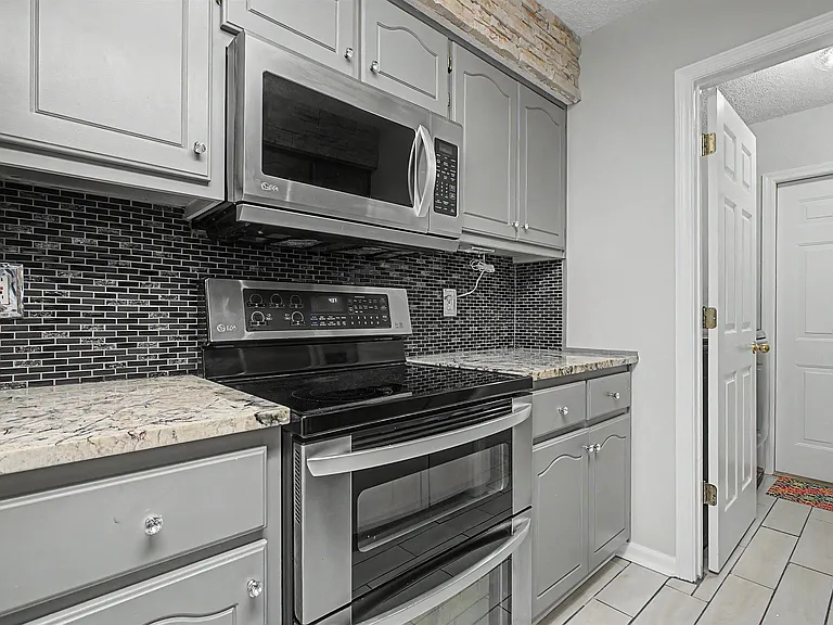 1850 Newman Ln — Photo 31