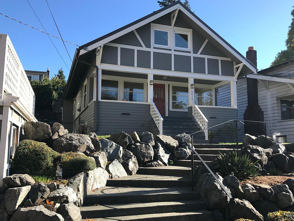 Grand Stair way to commanding view