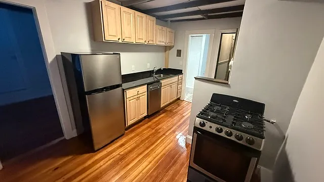 Studio, 9999 sqft, $2,495 — Photo 1