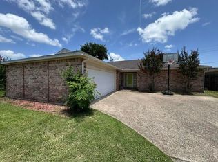1026 Meadowland Dr, Beaumont, TX 77706