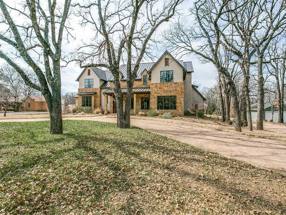 1st image of 616 Shady Ln
