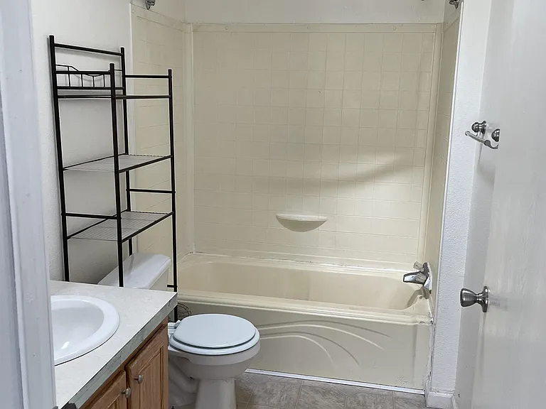 76 Jennifer Cir — Photo 5