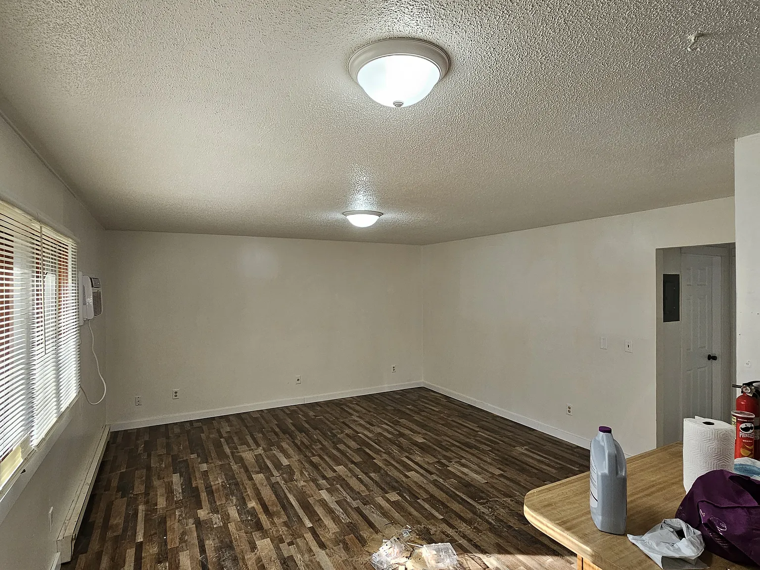 2 bed, 750 sqft, $1,200 — Photo 2
