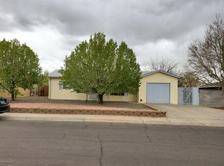 103 E Gladden Dr, Farmington, NM 87401