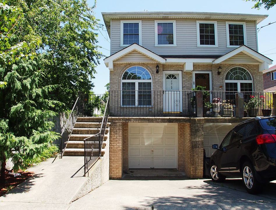 1st image of 296 Freeborn St