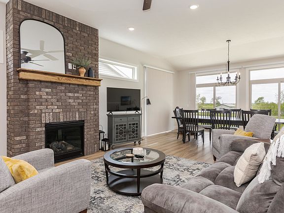 5th image of 1903 Dunraven Rd
