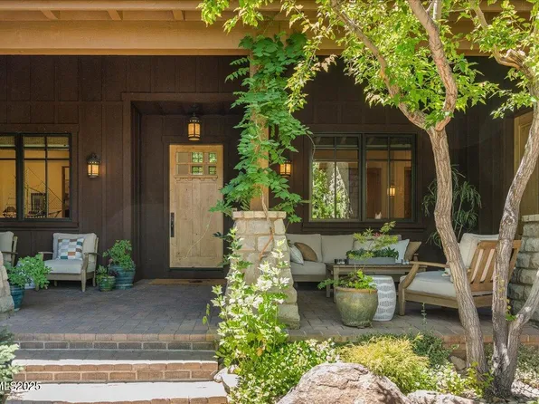 5695 Alpinista Cir, Reno, NV 89511