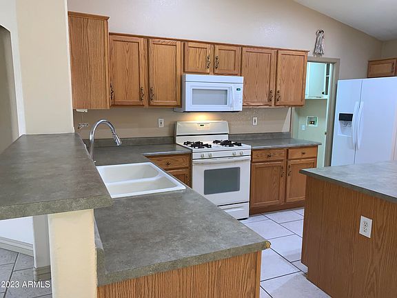 4th image of 15528 N 156th Ln