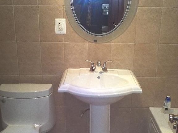 4th image of 64 Hausman St #2