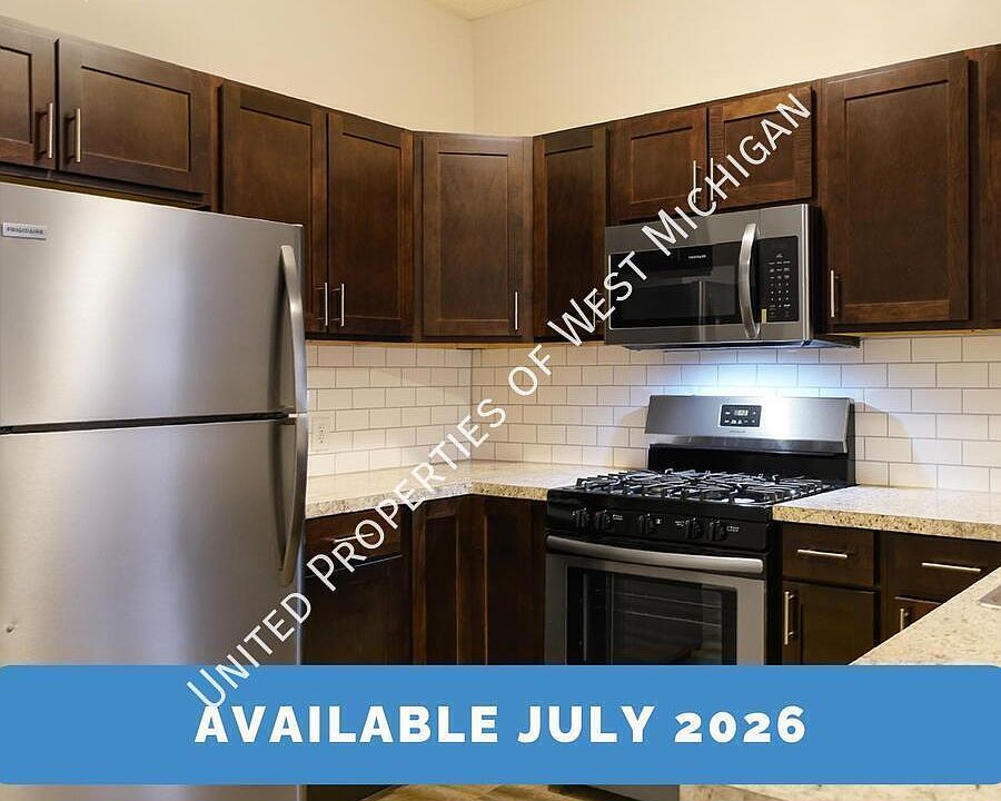 1st image of 22 Caledonia St NE #2