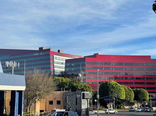 829 N San Vicente Blvd #8, West Hollywood, CA 90069