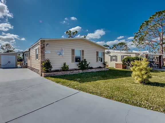 3rd image of 19331 Tuckaway Ct #51L