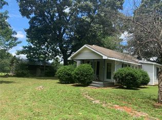 195 Oakwood Dr, Westminster, SC 29693