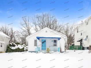 6350 Meadowbrook Rd, Garfield Heights, OH 44125