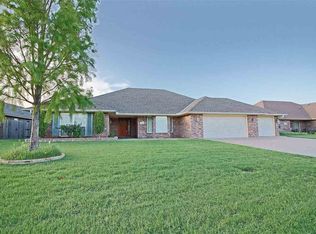4526 Lovell Ln, Enid, OK 73703
