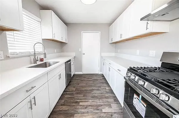 137 Juniper St — Photo 2