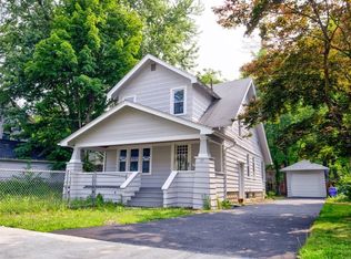 17 Belvidere St, Springfield, MA 01108