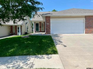 1836 N 175th Plz, Omaha, NE 68118