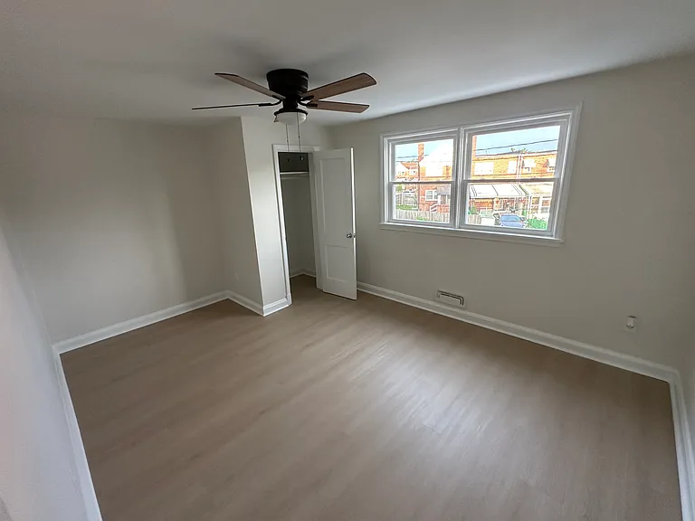 4725 Shamrock Ave — Photo 4