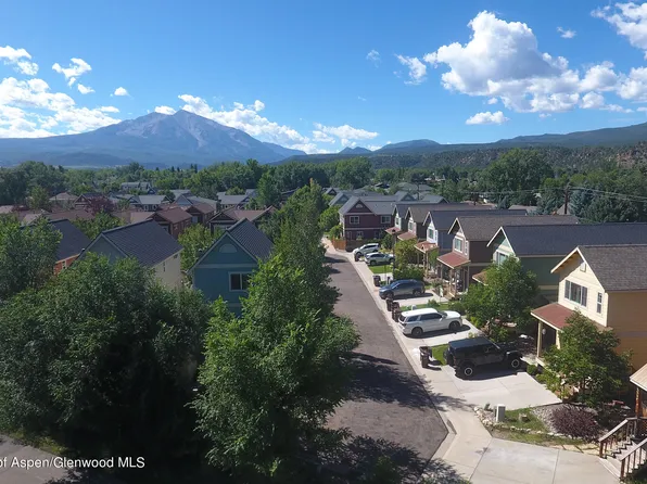 323 W 8th Ct, Carbondale, CO 81623
