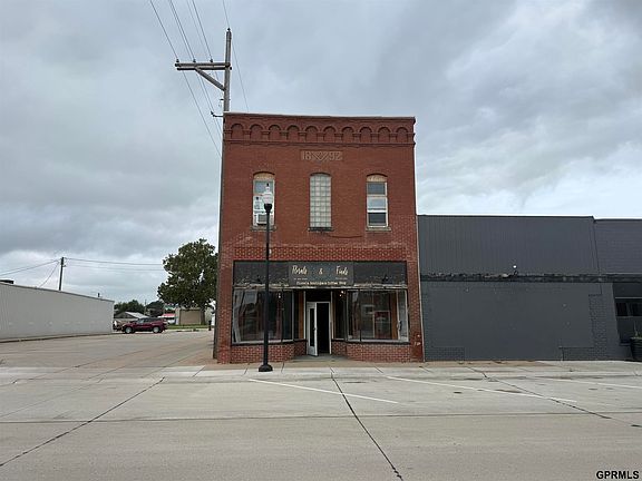 2nd image of 632 Main St