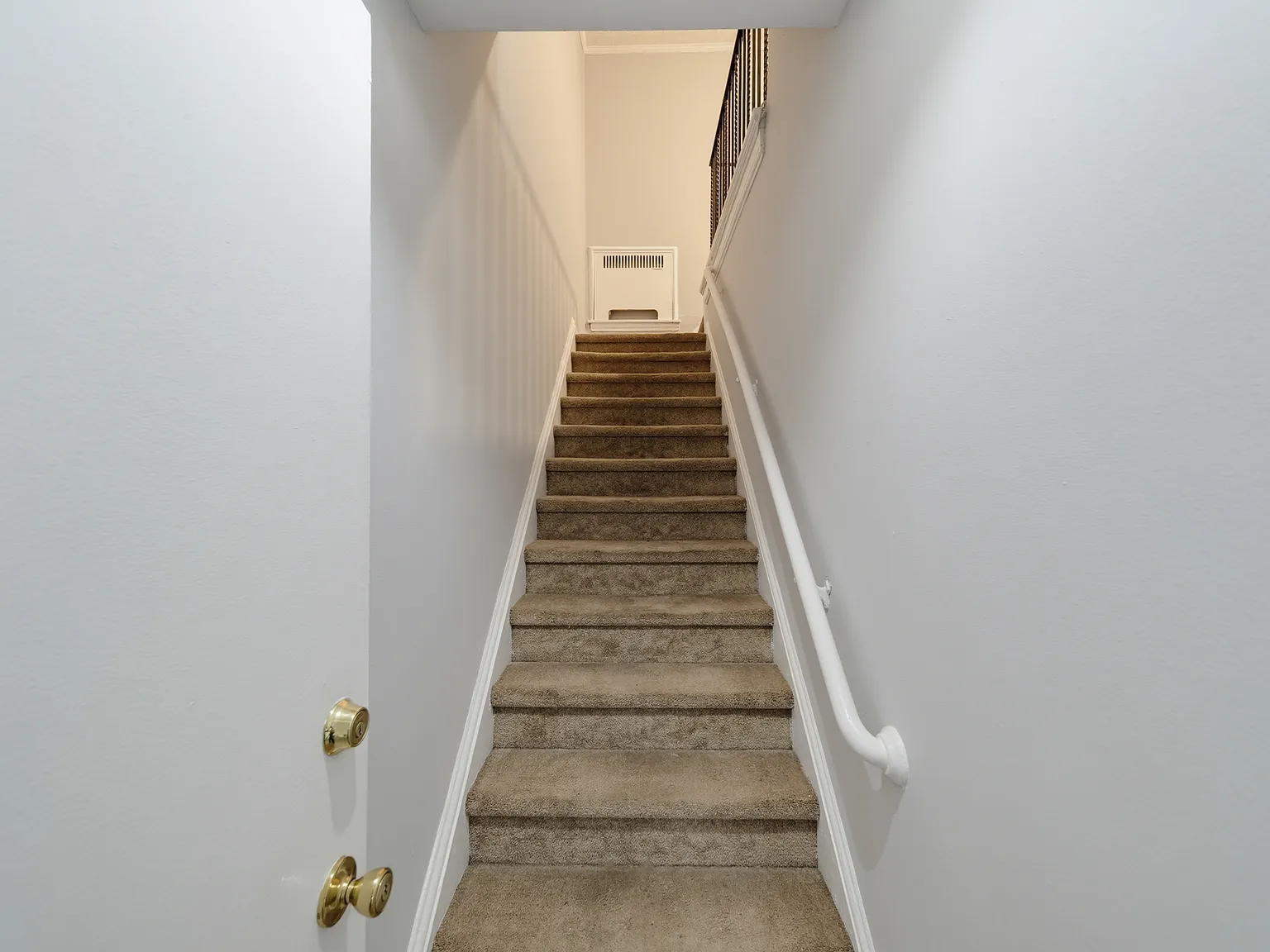 3 bed, 1200 sqft, $2,900 — Photo 4