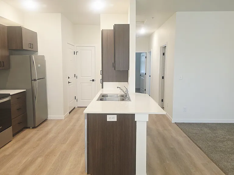 100 N 5th St #B35 — Photo 8