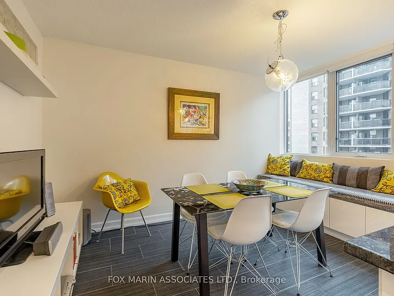 256 Jarvis St #10D — Photo 12
