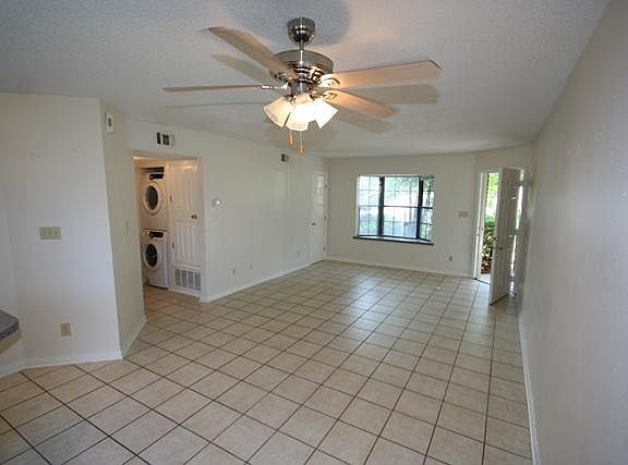 2nd image of 222 Weis Ln APT 4B