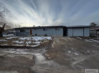 300 S 14th St, Salmon, ID 83467