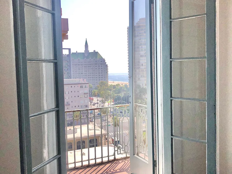 455 E Ocean Blvd #1105
