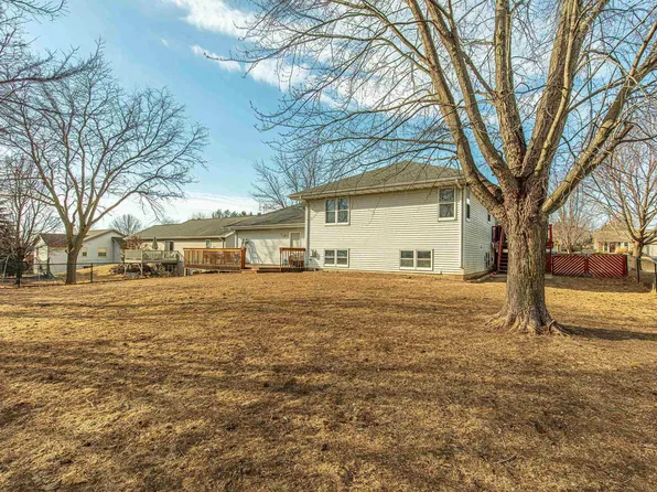 411 Scott Dr, Deforest, WI 53532