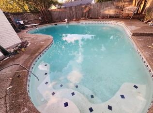 838 Pinehill Ln, Grand Prairie, TX 75052