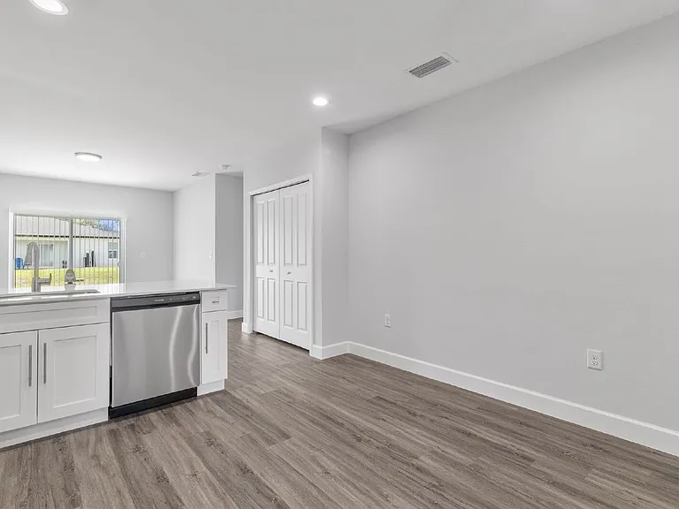 2226 Hilton St — Photo 4