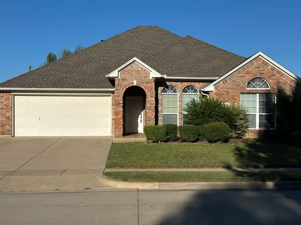 12621 Lillybrook Ln, Fort Worth, TX 76244