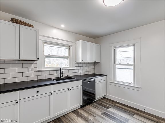 3rd image of 577 Essex St