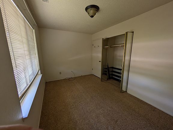 5th image of 10 Douglas Ln