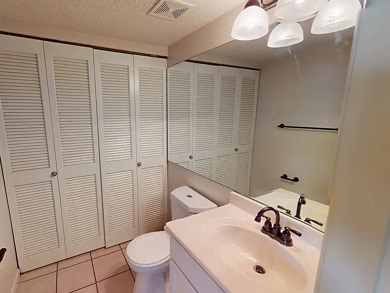 Half bathroom with washer dryer hookup