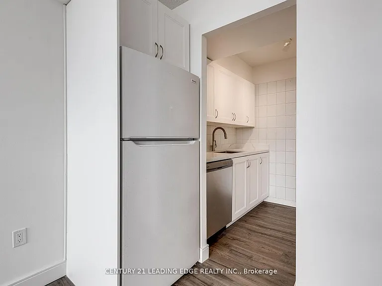200 Lotherton Ptwy #1208 — Photo 8