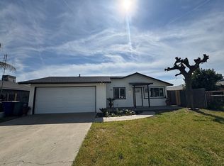 655 Forest Ln, Sanger, CA 93657
