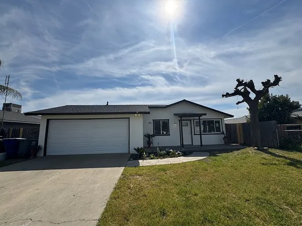 655 Forest Ln, Sanger, CA 93657