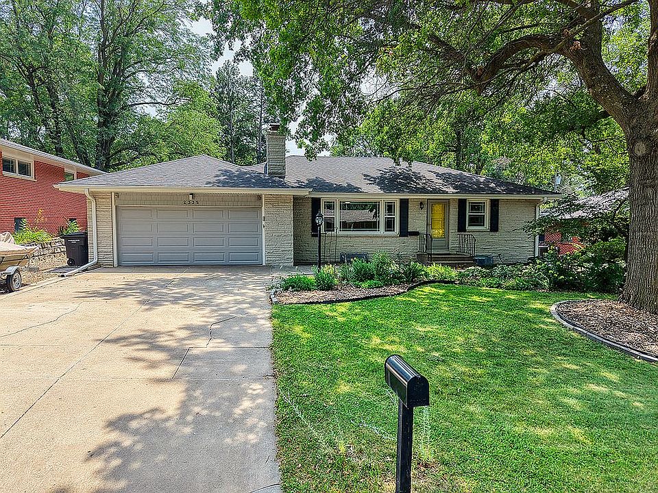 1st image of 2335 Saint Thomas Dr